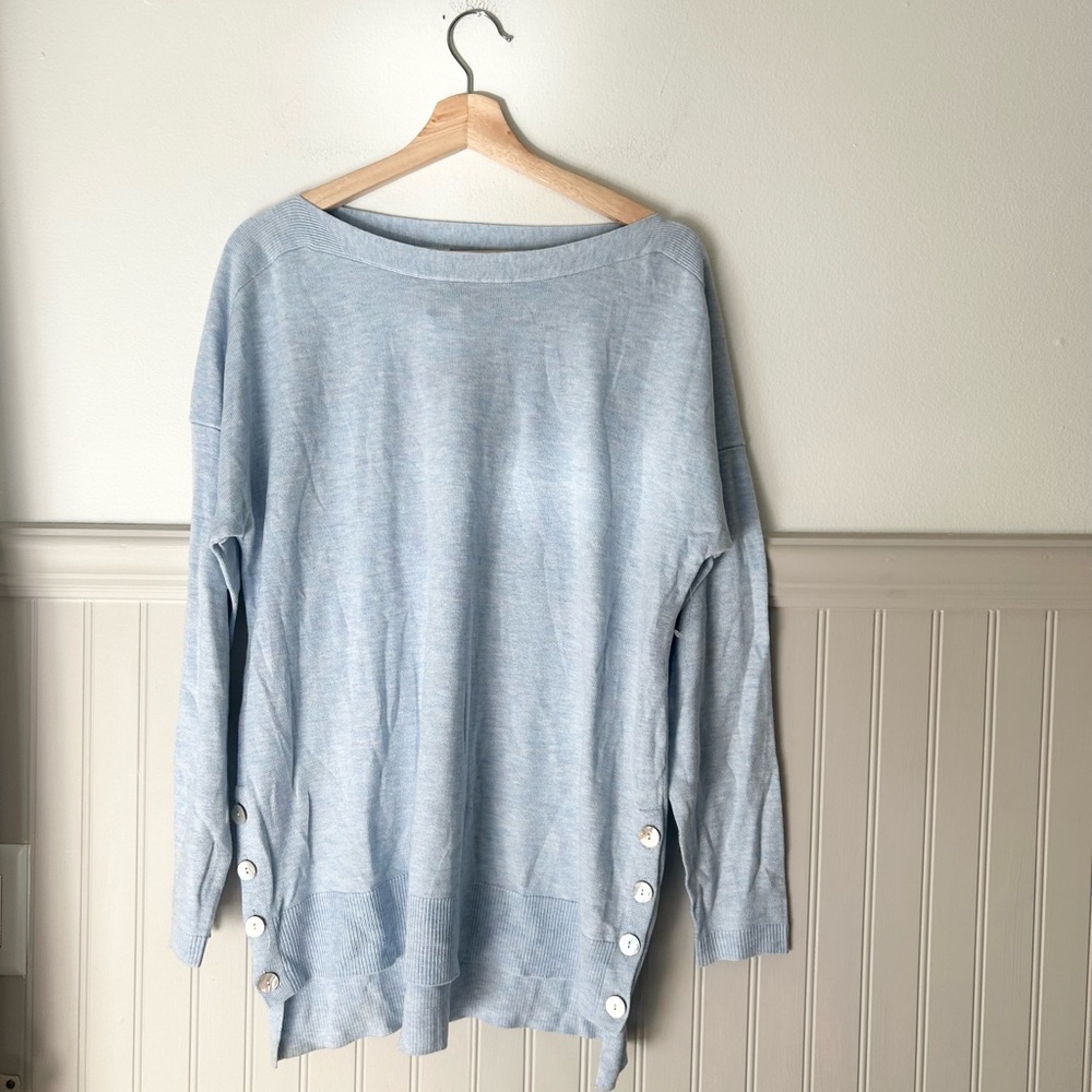 ⭐️ NEW Chicos New Light Blue Ribbed Knit Sweater Size 2 Large Accent Buttons